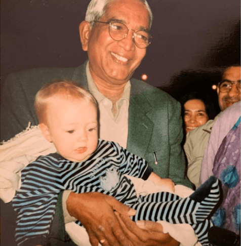 Rían as a baby in India